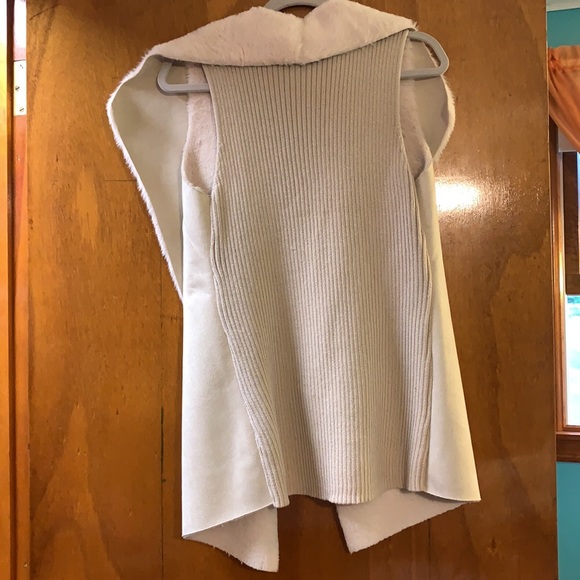 Vest - Picture 3 of 6